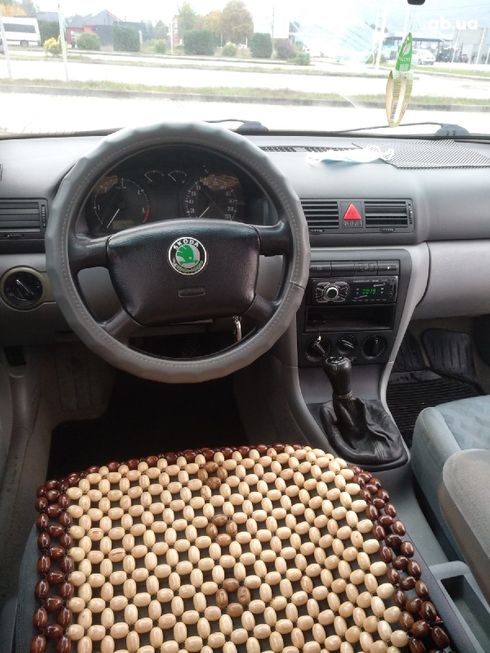 Skoda Octavia 1999 серебристый - фото 8