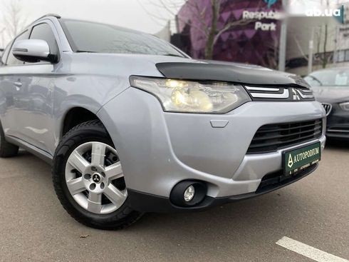 Mitsubishi Outlander 2012 - фото 5