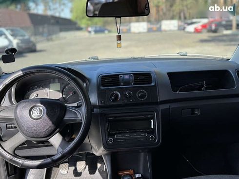 Skoda Fabia 2013 - фото 11