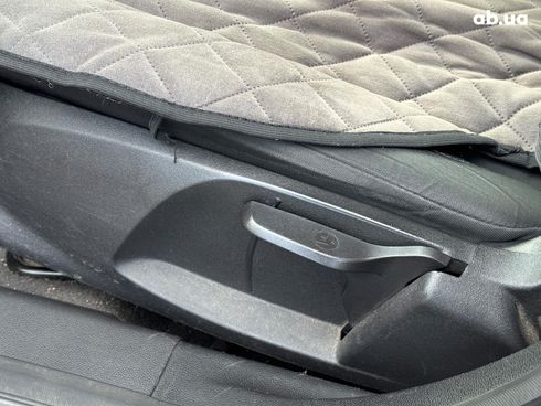 Ford Fiesta 2016 красный - фото 16