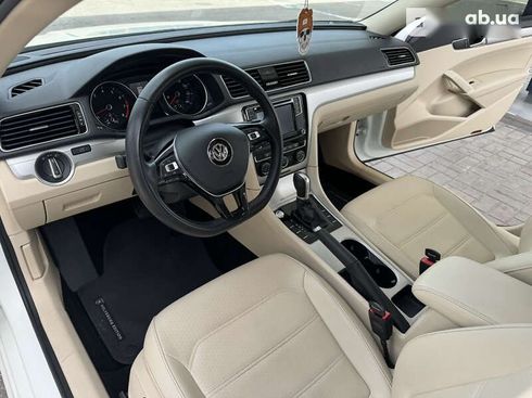 Volkswagen Passat 2019 - фото 16
