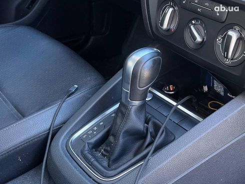 Volkswagen Jetta 2016 белый - фото 19
