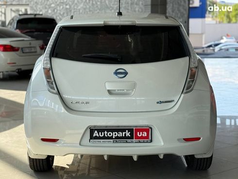 Nissan Leaf 2013 белый - фото 7