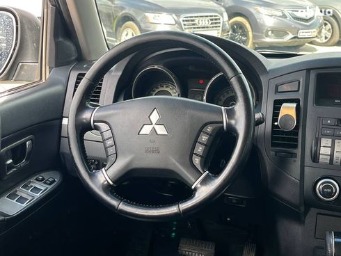 Mitsubishi Pajero Wagon 2011 черный - фото 30