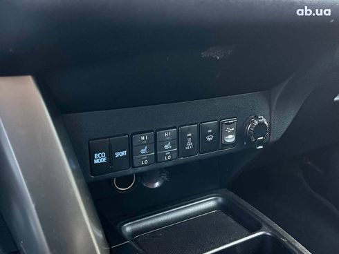 Toyota RAV4 2014 коричневый - фото 14