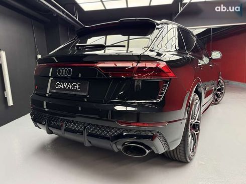 Audi RS Q8 2024 - фото 18