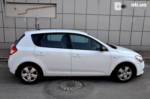 Kia Cee'd 2012 - фото 10