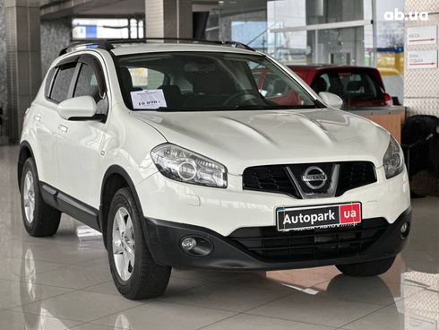 Nissan Qashqai 2011 белый - фото 3