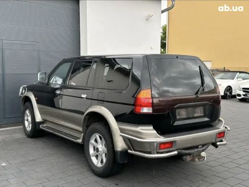 Mitsubishi Pajero 2000 черный - фото 7