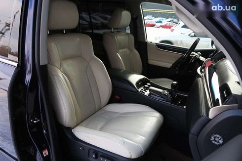 Lexus LX 2016 - фото 12