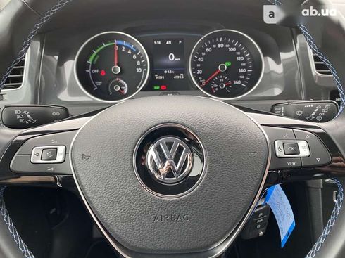 Volkswagen e-Golf 2020 - фото 22