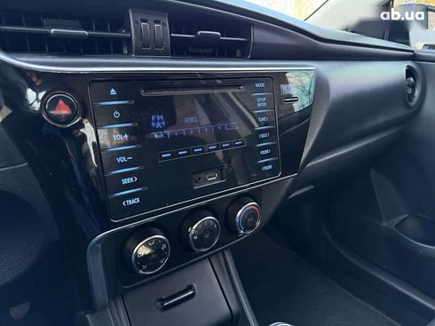 Toyota Corolla 2017 - фото 18