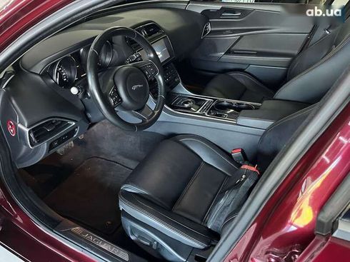 Jaguar XE 2016 - фото 18
