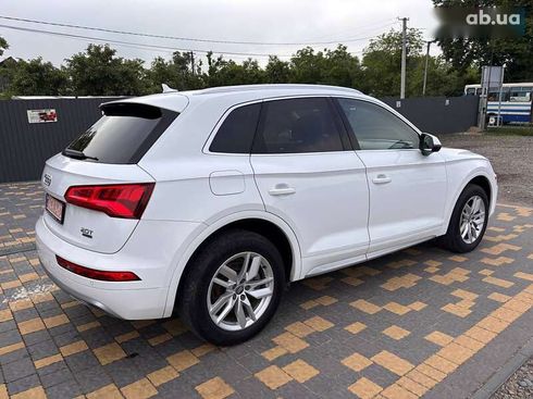 Audi Q5 2018 - фото 6