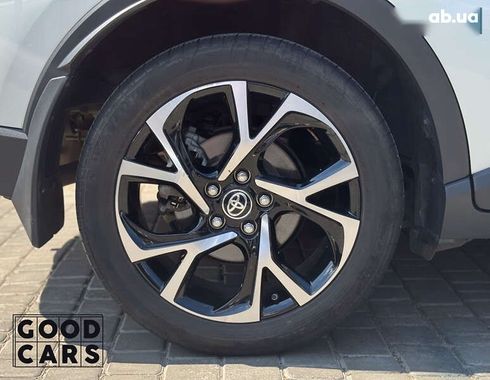 Toyota C-HR 2020 - фото 11