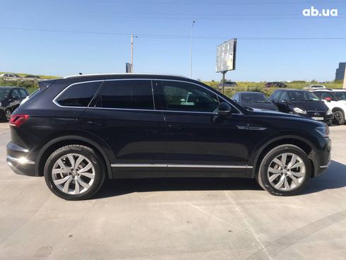 Volkswagen Touareg 2019 черный - фото 5