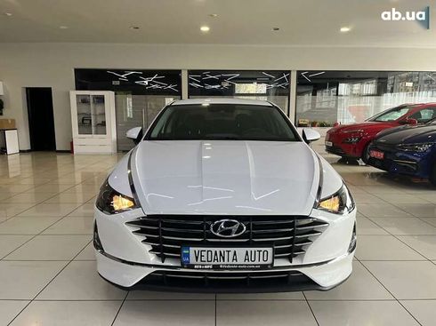 Hyundai Sonata 2019 - фото 2