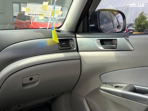 Subaru Forester 2012 красный - фото 37