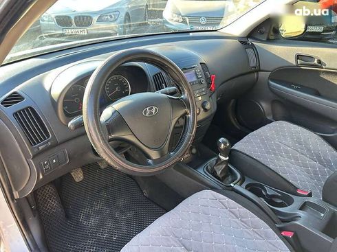 Hyundai i30 2011 - фото 14