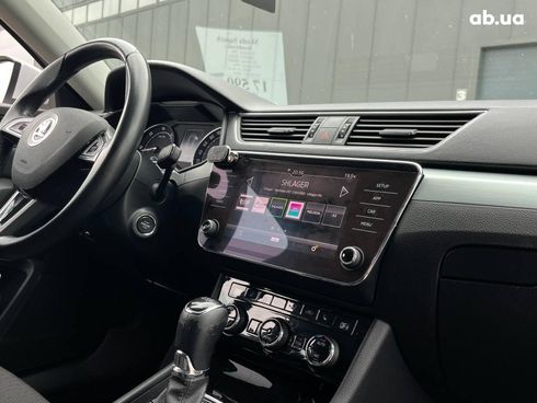 Skoda Superb 2018 белый - фото 39