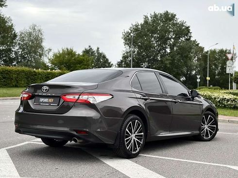 Toyota Camry 2018 - фото 14