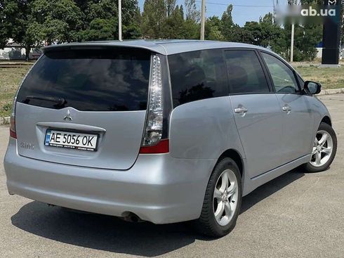 Mitsubishi Grandis 2006 - фото 4