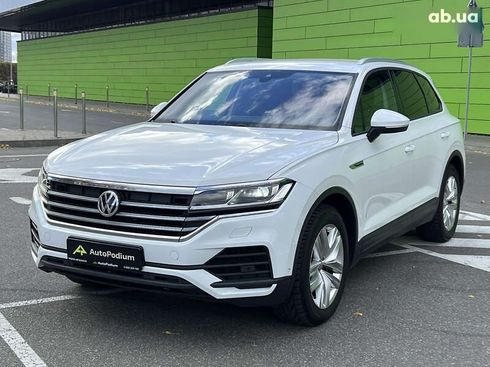 Volkswagen Touareg 2019 - фото 6