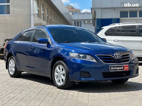 Toyota Camry 2010 синий - фото 3