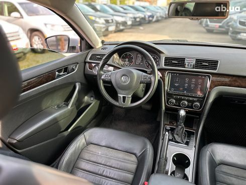 Volkswagen Passat 2014 серый - фото 16