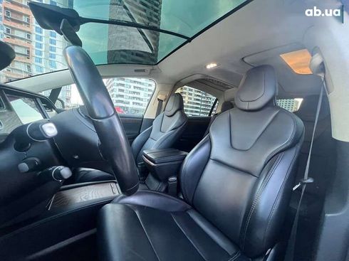 Tesla Model X 2018 - фото 10