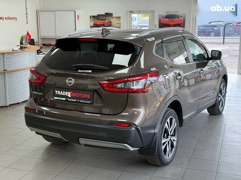 Nissan Qashqai 2017 - фото 12
