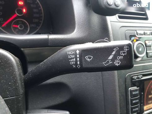 Volkswagen Touran 2010 - фото 23