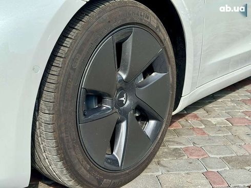 Tesla Model 3 2022 - фото 13