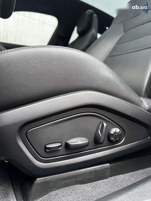 Porsche Taycan 2021 - фото 10