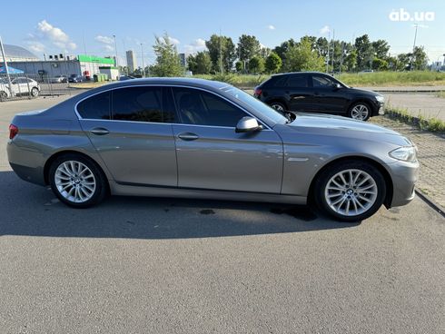BMW 5 серия 2015 серый - фото 11