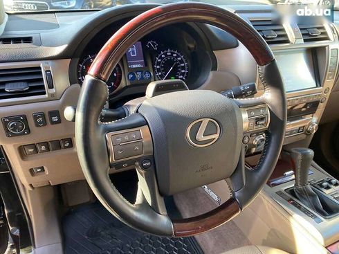 Lexus GX 2017 - фото 15