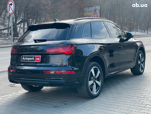 Audi Q5 2023 черный - фото 7