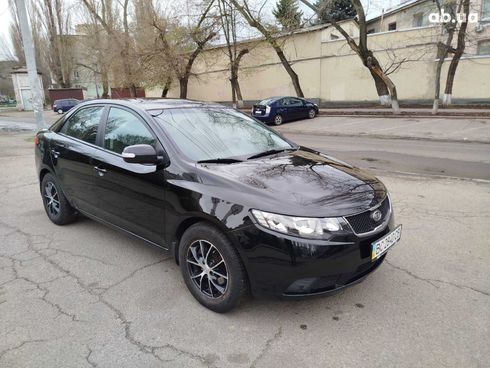 Kia Cerato 2009 черный - фото 2