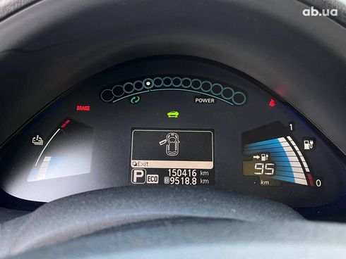 Nissan Leaf 2017 красный - фото 33