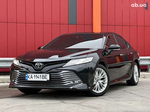 Toyota Camry 2017 - фото 2