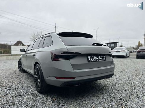 Skoda Superb 2020 - фото 9