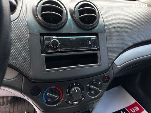 Chevrolet Aveo 2008 синий - фото 20