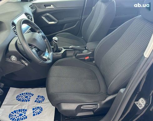 Peugeot 308 2019 - фото 8