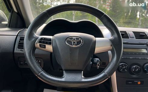 Toyota Corolla 2013 - фото 17