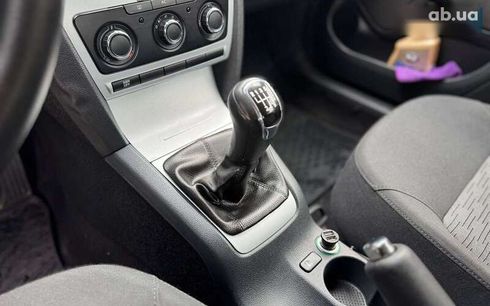Skoda Octavia 2011 - фото 12