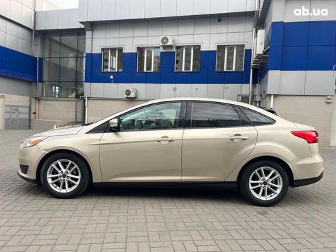 Ford Focus 2017 бежевый - фото 9