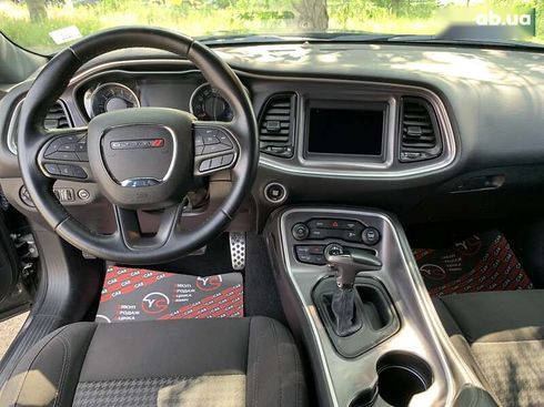 Dodge Challenger 2020 - фото 30