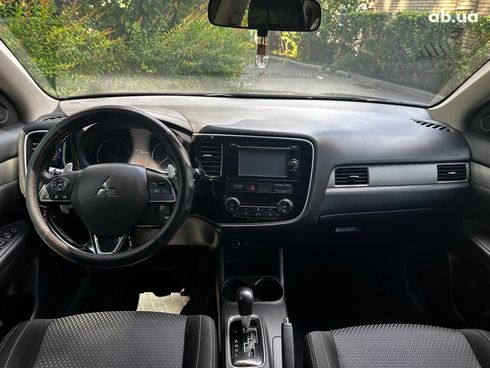 Mitsubishi Outlander 2016 синий - фото 20