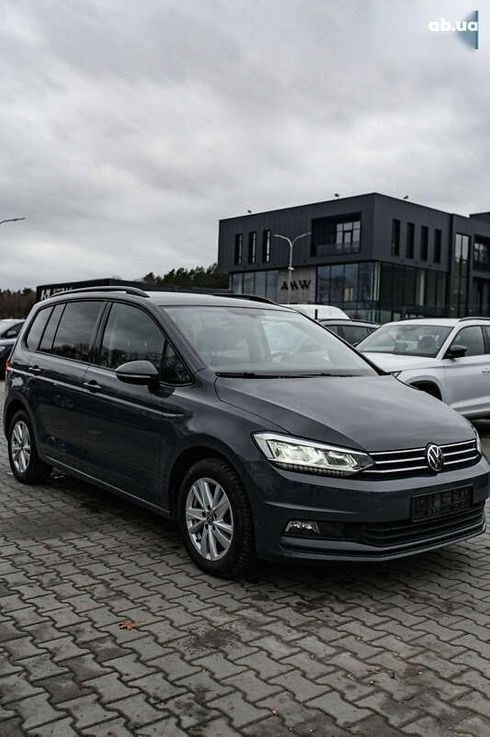 Volkswagen Touran 2020 - фото 16