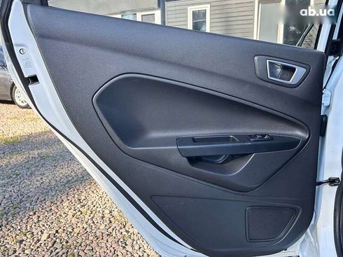 Ford Fiesta 2016 - фото 25